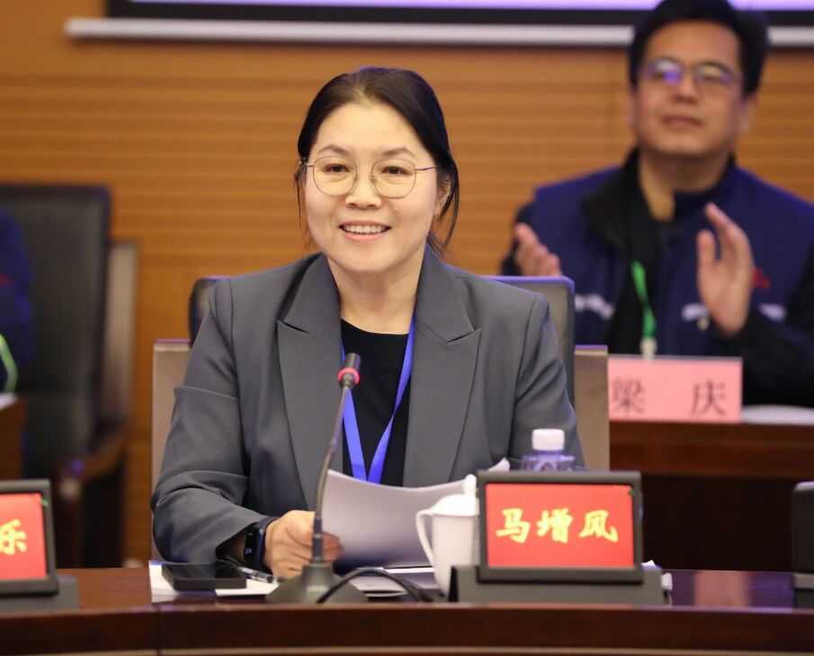 1a1e7dd664490ea92cb5128b45c47bb4